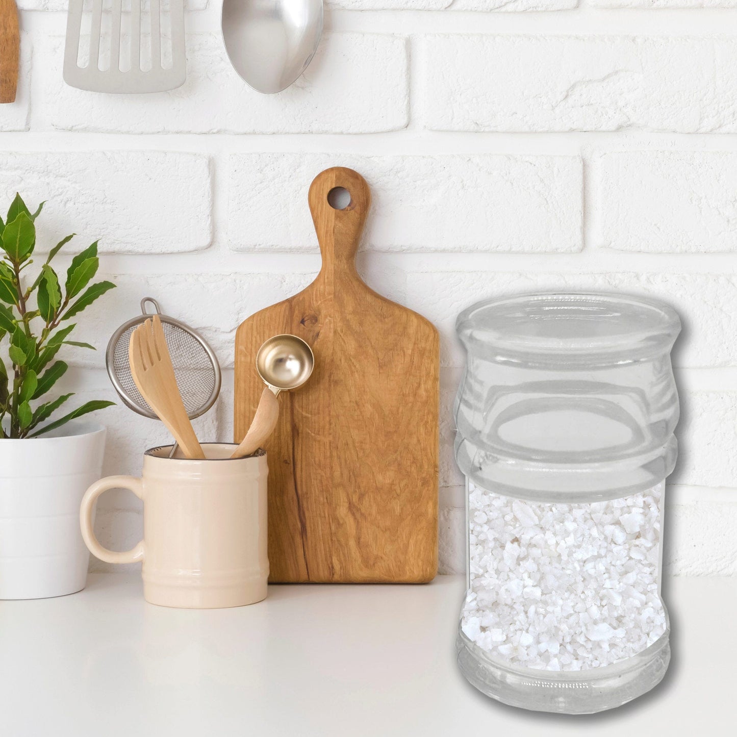 clear acrylic salt and pepper shaker -- 34 per case