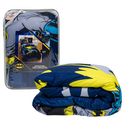 batman microfiber twin comforter -- 1 per case